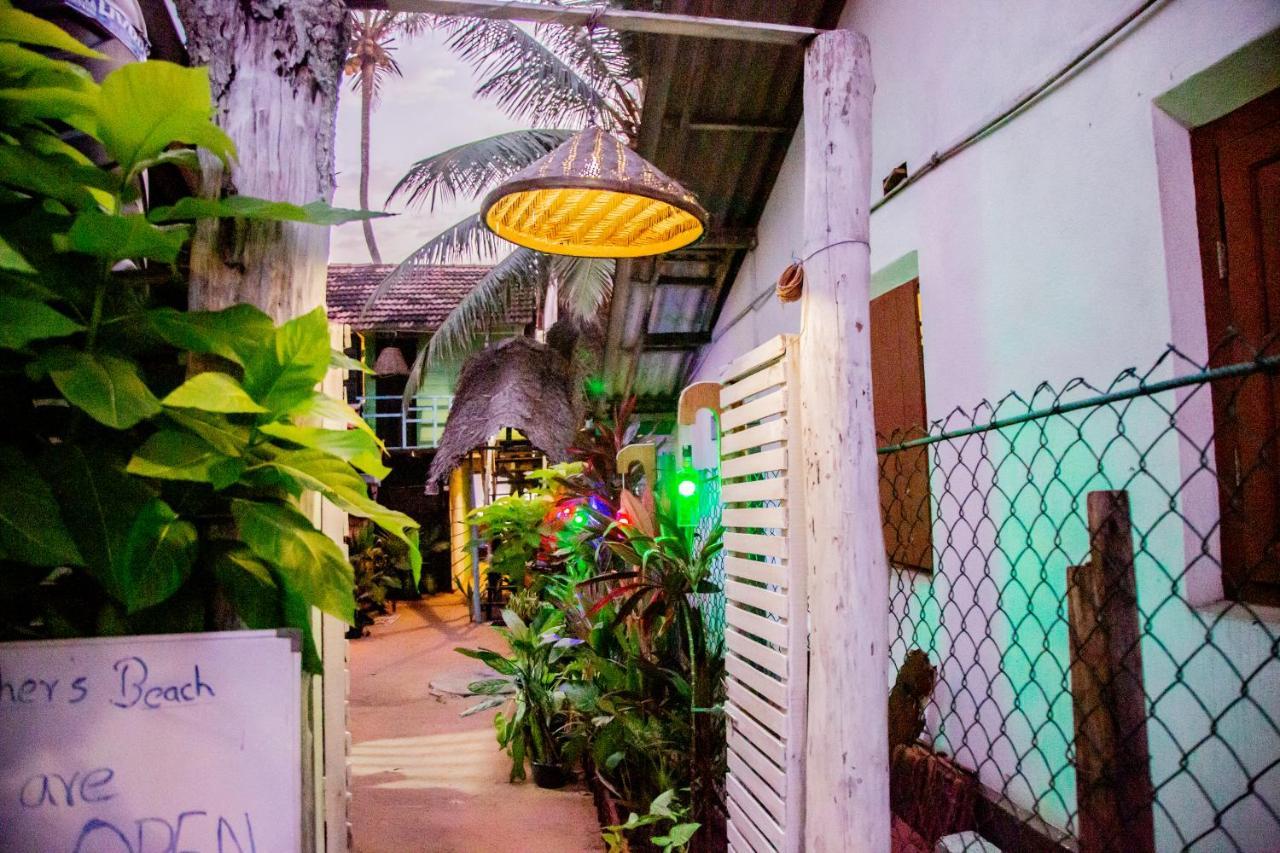 Brother'S Beach Home Bussa エクステリア 写真